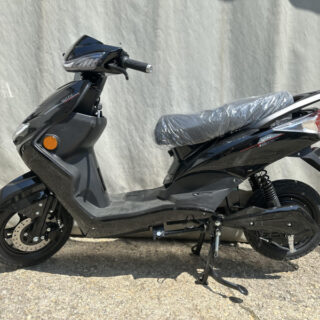 Polymobil E-MOB 37 Elektromos Robogó (Fekete Színben)