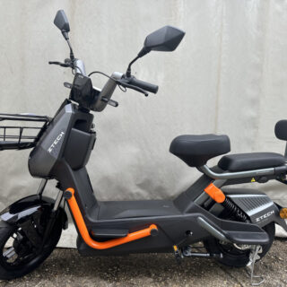 Z-Tech ZT-08 ASTRO Elektromos Robogó