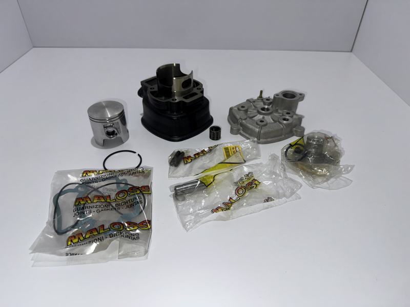 Robogó Alkatrész: 70ccm Hengerszett (Léghűtéses)