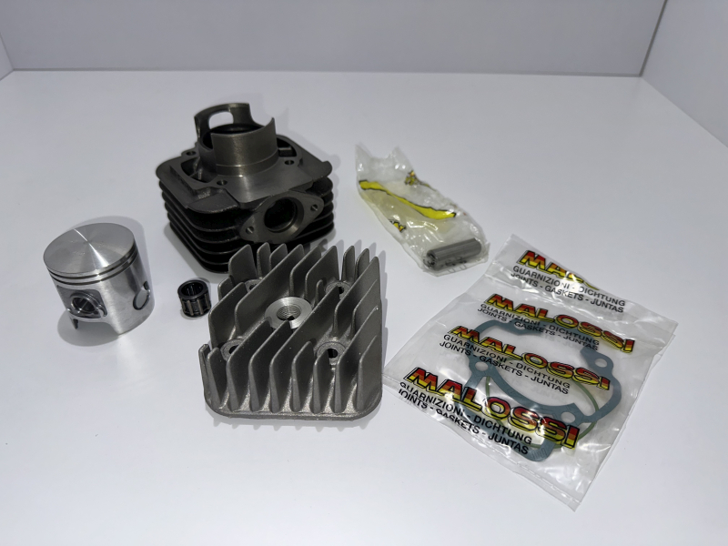 Robogó Alkatrész: 70ccm Hengerszett (Vízhűtéses)